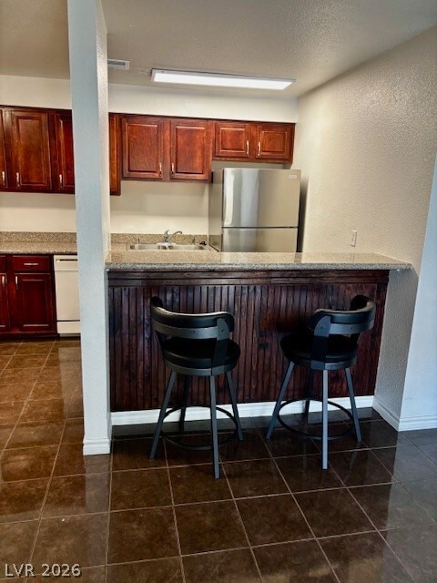 Building Photo - 5044 River Glen Dr