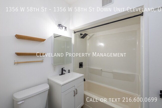 Building Photo - 1356 W 58th St
