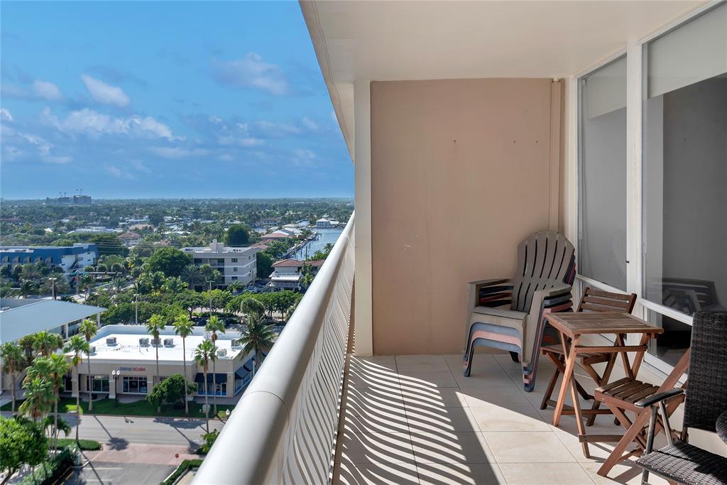 Building Photo - 4020 Galt Ocean Dr
