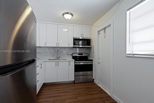 Building Photo - 14180 SW 84th St