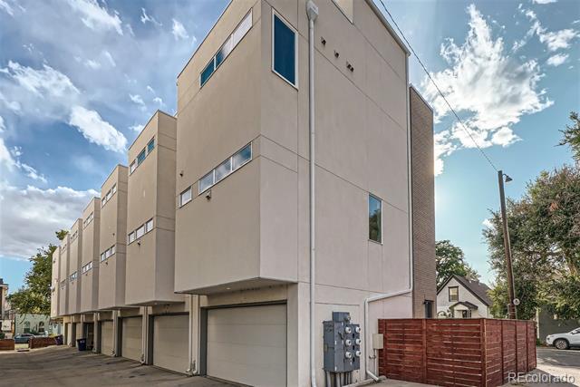 Building Photo - 2416 Eliot St