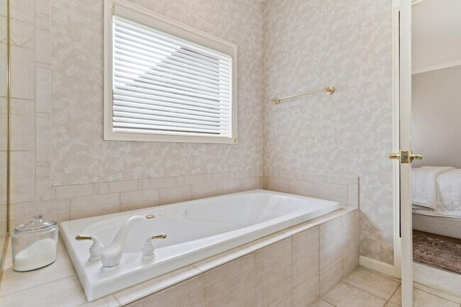 Building Photo - 3830 Brushland Ct