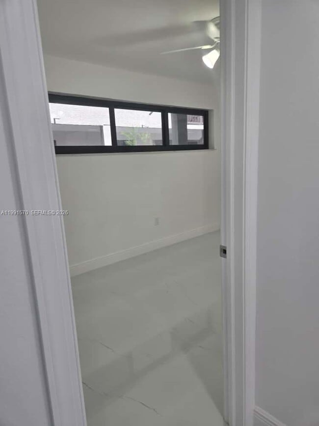 Building Photo - 5 Olive Dr