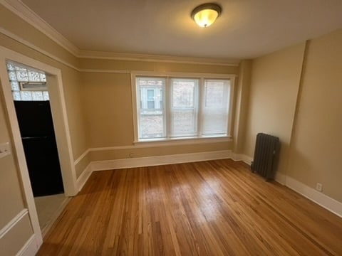 Building Photo - 655 E 82nd St