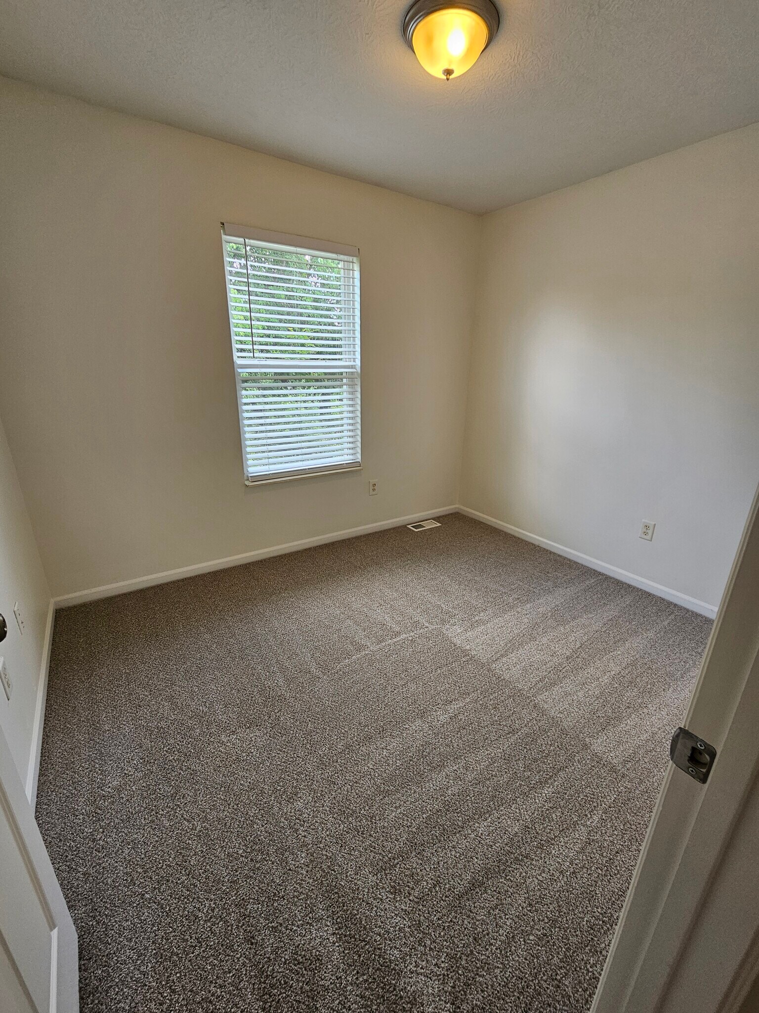 Building Photo - 126 Wagnalls Ct