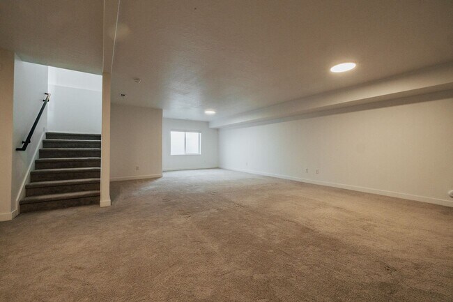 Building Photo - Stunning 4 Bedroom Home in Lehi with Great Amenities!