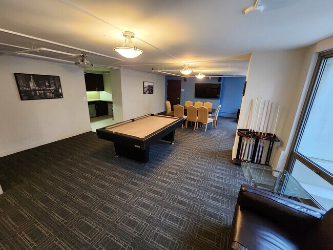 Building Photo - 440 N Wabash Ave