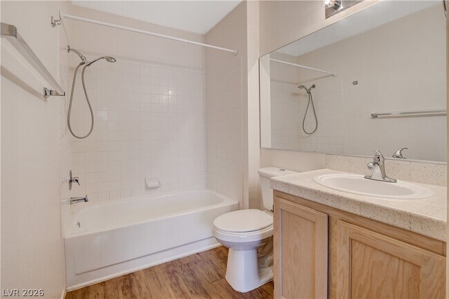 Building Photo - 7100 W Pirates Cove Rd