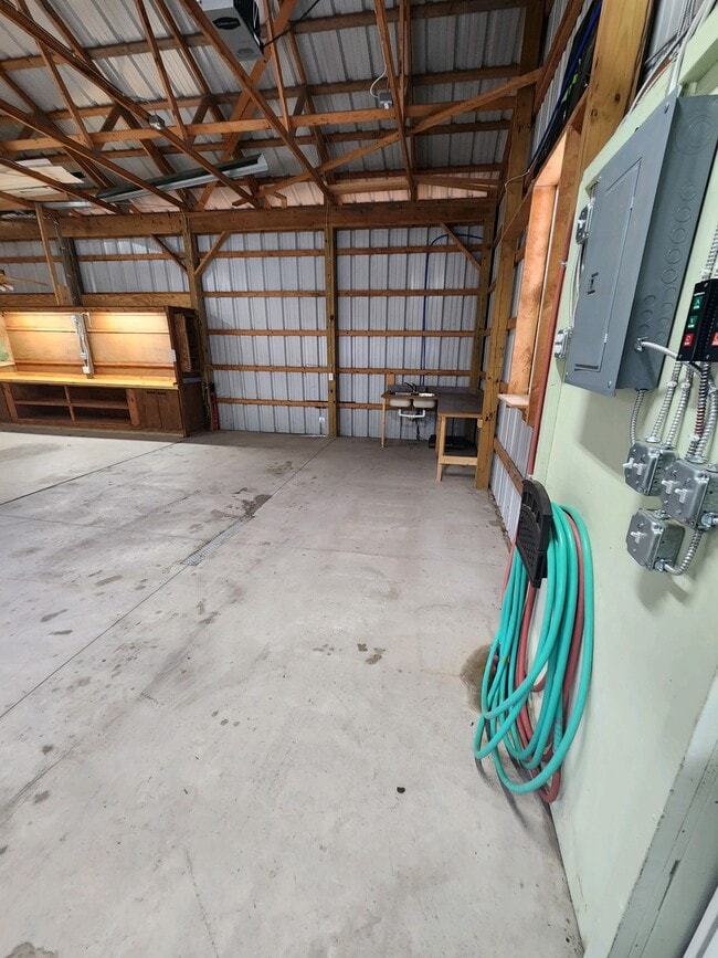 Building Photo - 717 Draketown Rd