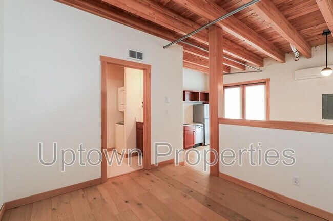 Building Photo - 1515 N Rosa Parks Way
