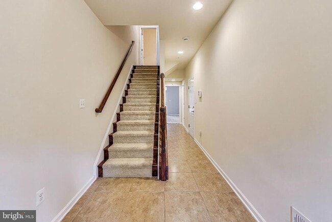 Building Photo - 2133 Little Sorrel Way