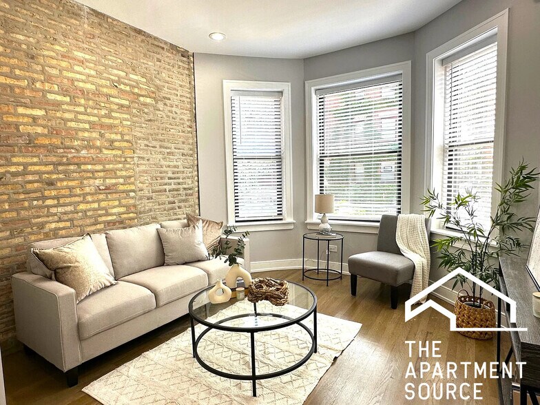 Primary Photo - 3830 N Wilton Ave