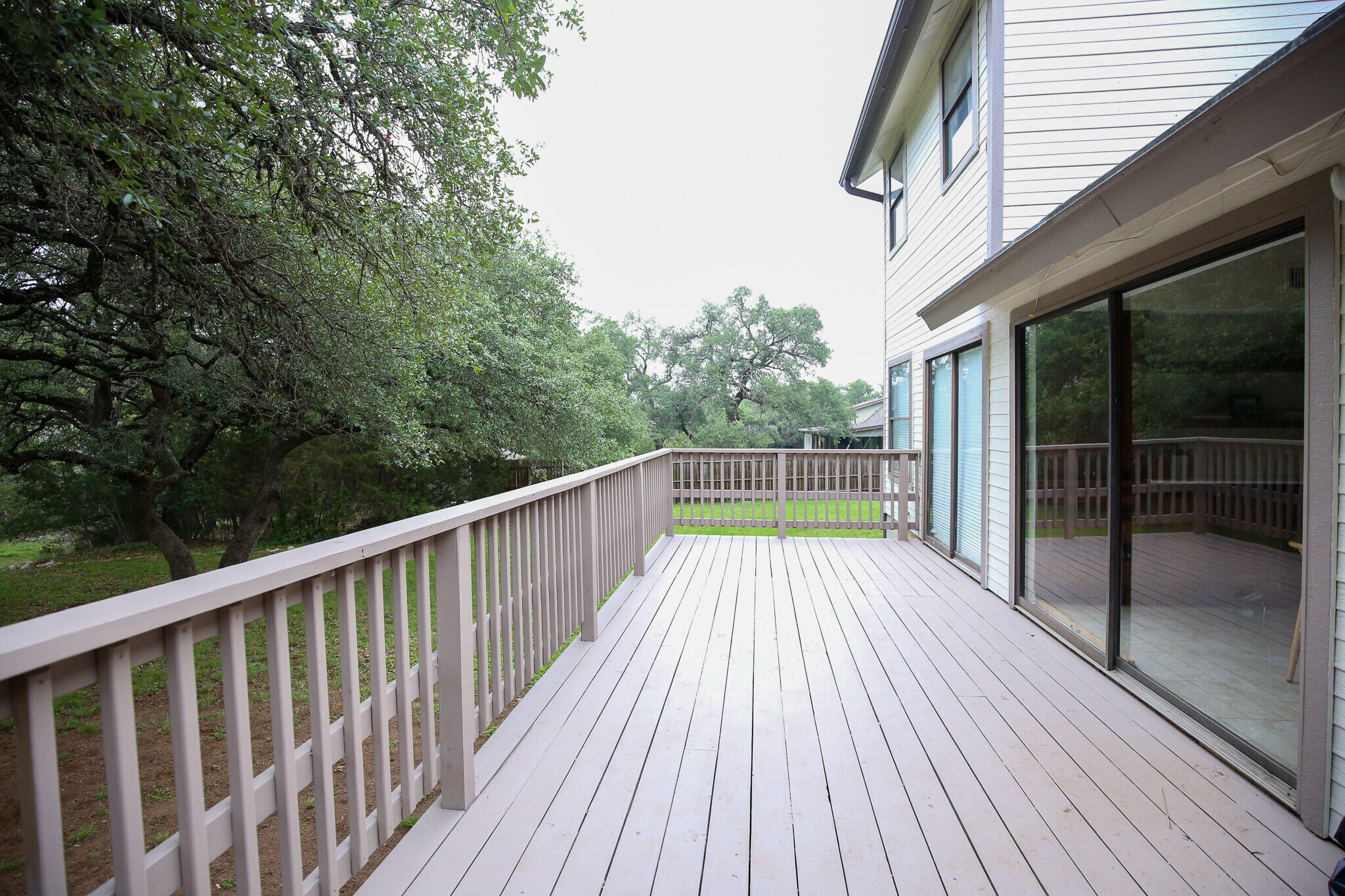 Building Photo - 708 Cowal Dr S