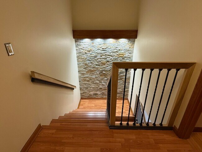 Building Photo - 4043 Palm Bay Cir