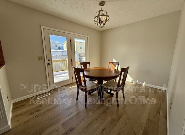 Building Photo - 200 Madison Ave