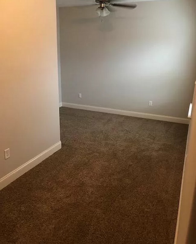 Building Photo - 4 Bed/4.5 Bath West End