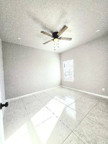 Building Photo - 2777 Chavarria St