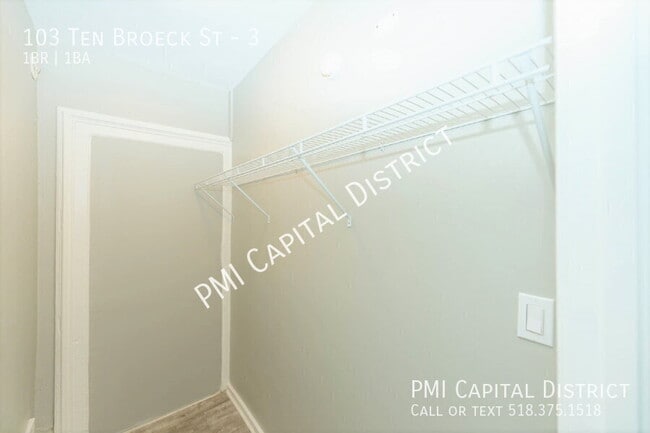 Building Photo - 103 Ten Broeck St