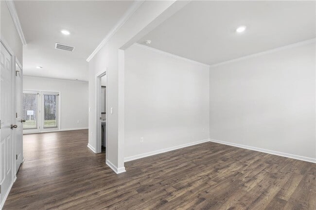 Building Photo - 5370 Swan Ln