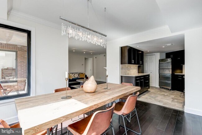 Building Photo - 1080 Wisconsin Ave NW