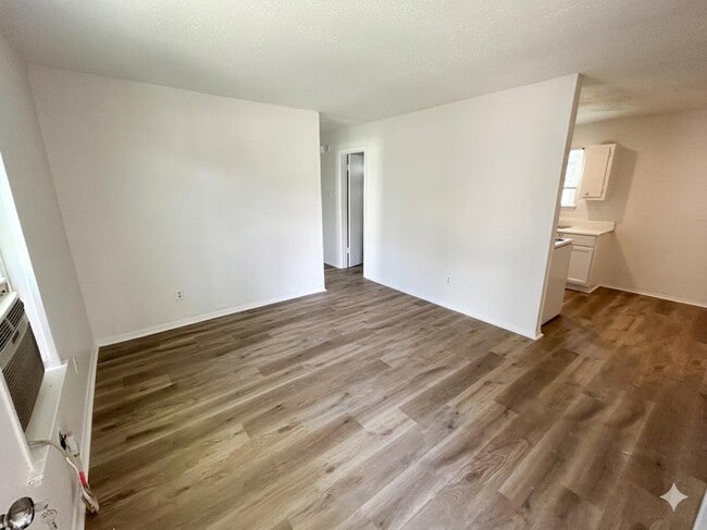 Building Photo - 603 Drexel St