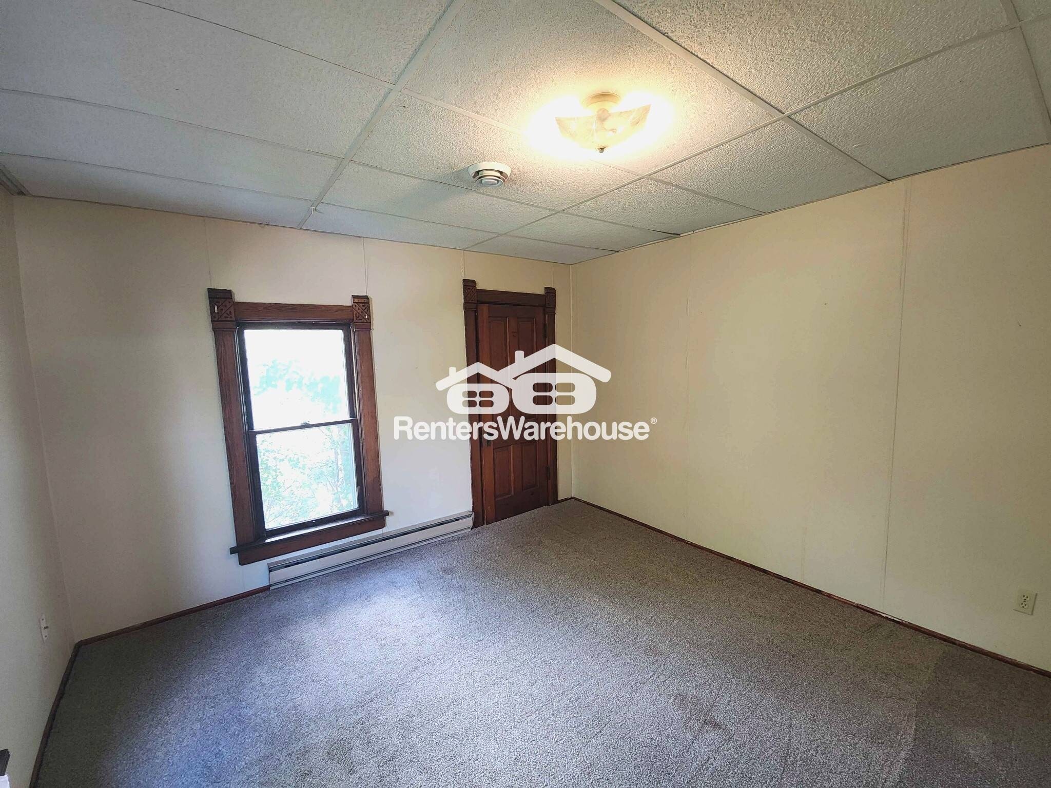 Building Photo - 260 S Plum St