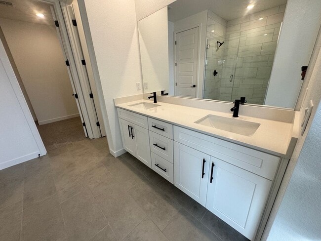 Building Photo - Brand New!!!  Beautiful 4 Bedroom Divario Home! VIEWS VIEWS VIEWS!!!