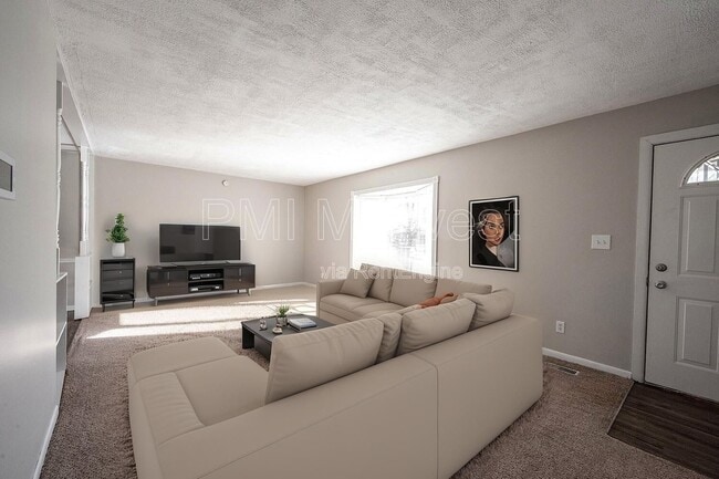 Building Photo - 8830 E 35th St