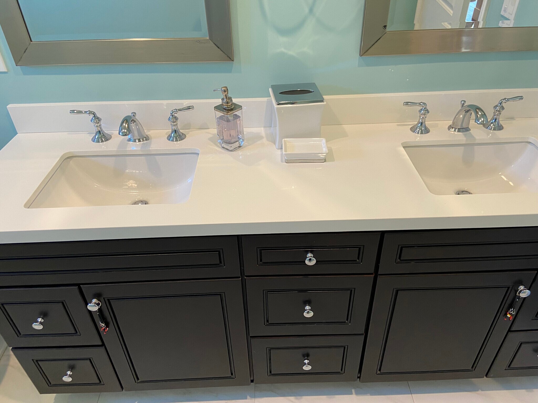 Building Photo - 4470 Stansbury Ave