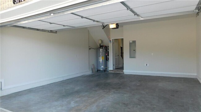 Building Photo - 3612 Knox Pk Overlook