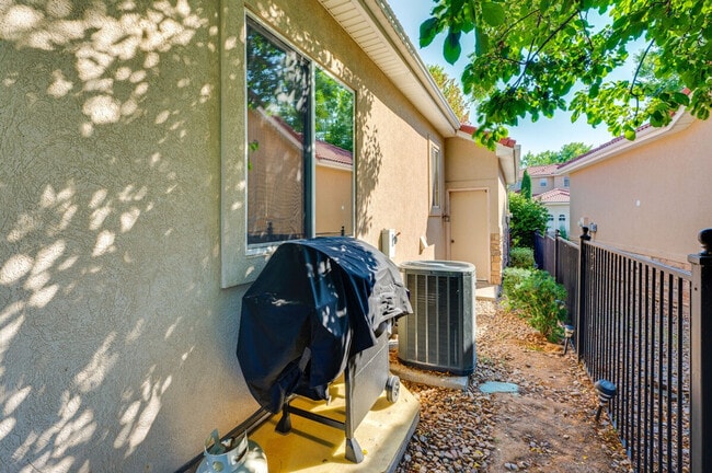 Building Photo - 2959 Sonata Bay Ct