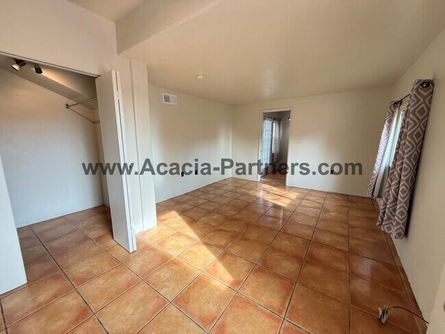Building Photo - Spacious Four Bedroom Home