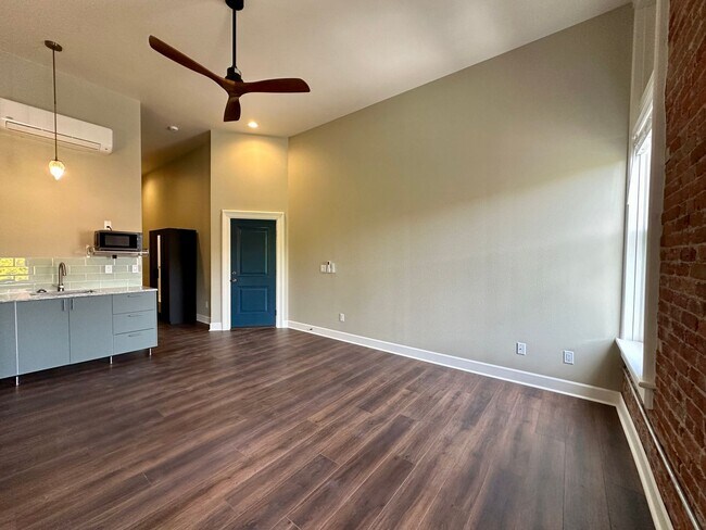 Building Photo - Modern Living with a Touch of Historic Charm