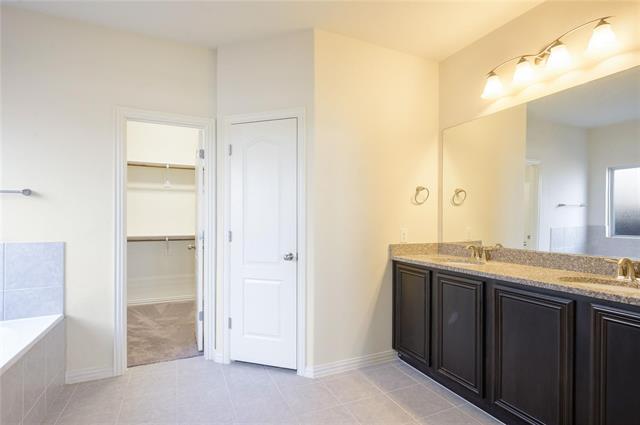 Building Photo - 4001 Eaton Park Dr