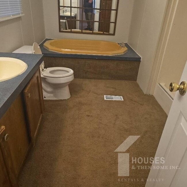 Building Photo - 224 Double Bridge Rd