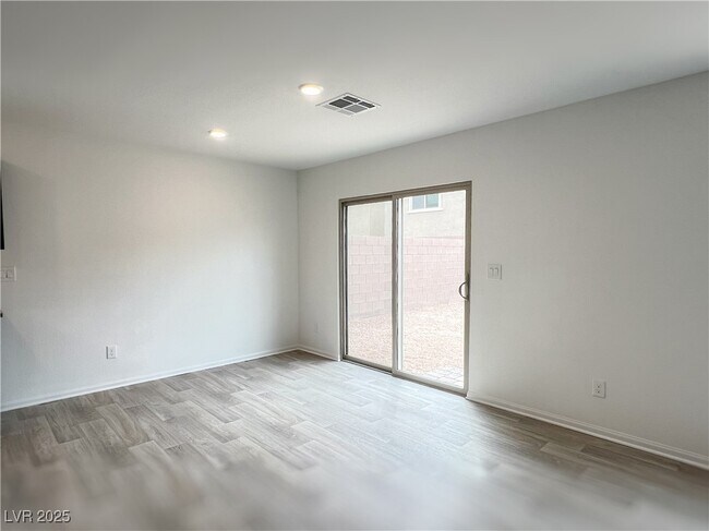 Building Photo - 6053 Swift Lariat St