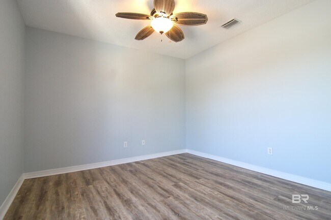 Building Photo - 7943 Audubon Dr