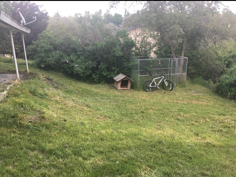 Building Photo - 225 NW Harrison St