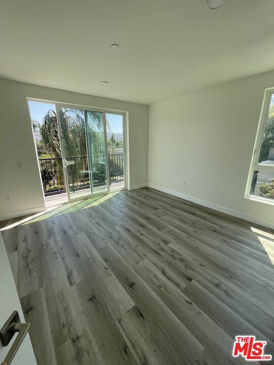 Building Photo - 4806 Sylmar Ave