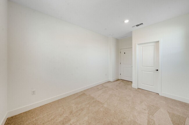 Building Photo - 2024-Built Sacramento Home with Modern Finishes & Private Backyard!