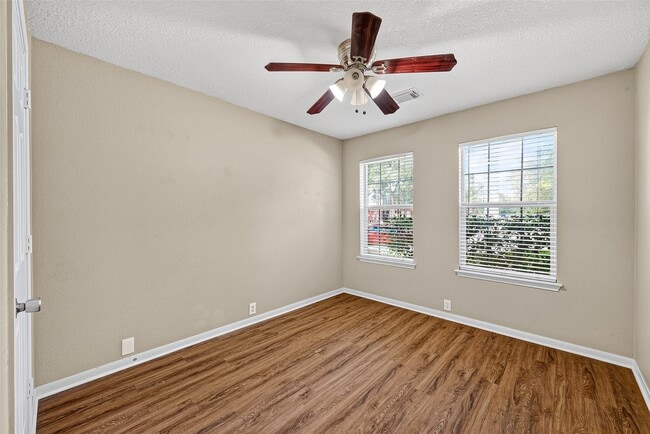 Building Photo - 10306 Nickel Grove Dr