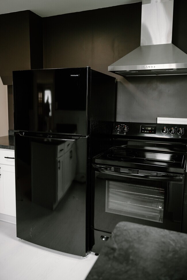 Building Photo - 354 Terrace Blvd