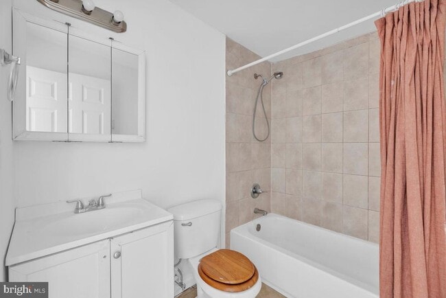 Building Photo - 3151 Richmond St