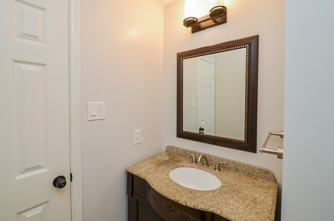 Building Photo - 6310 Oakburl Ln