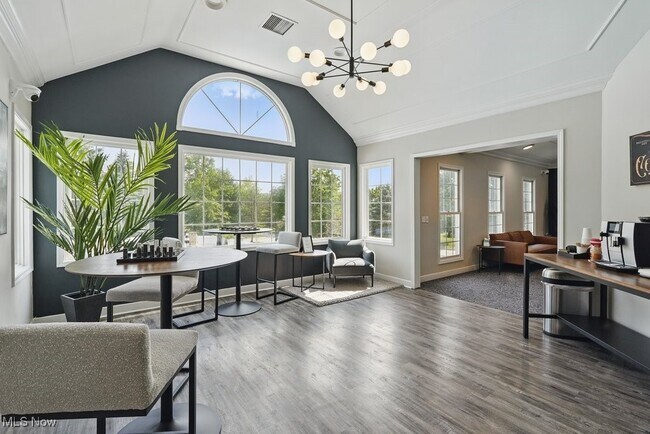 Building Photo - 6671 Hidden Lake Trail