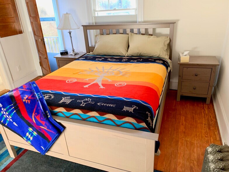 Building Photo - 2258 Cathedral Ave NW