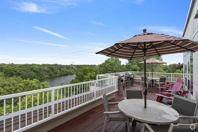 Interior Photo - The Heights of Mendota