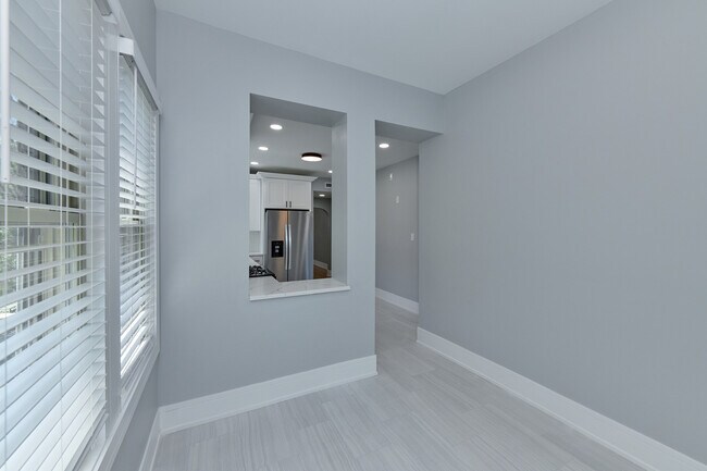 Building Photo - 5439 N Campbell Ave