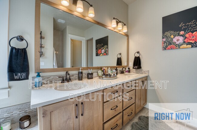 Building Photo - 4113 W Gray Fox St