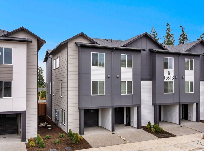 Building Photo - Brand New Luxury Townhomes in North Lynnwood!